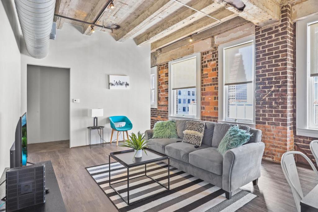 Downtown Houston Apartment | Frontdesk I The Rice Apts Downtown Houston