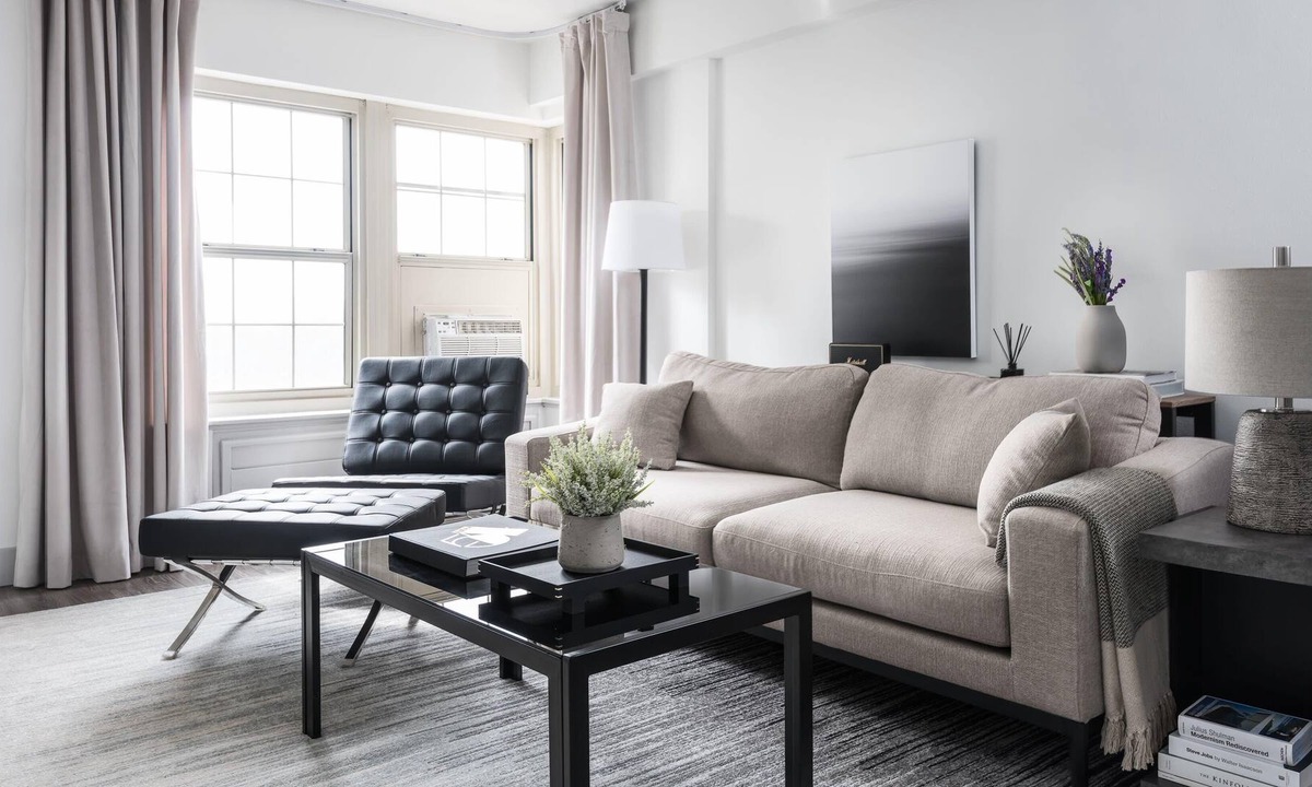 Central West End Apartment | Fully Equipped 1BR steps to BJC and Park