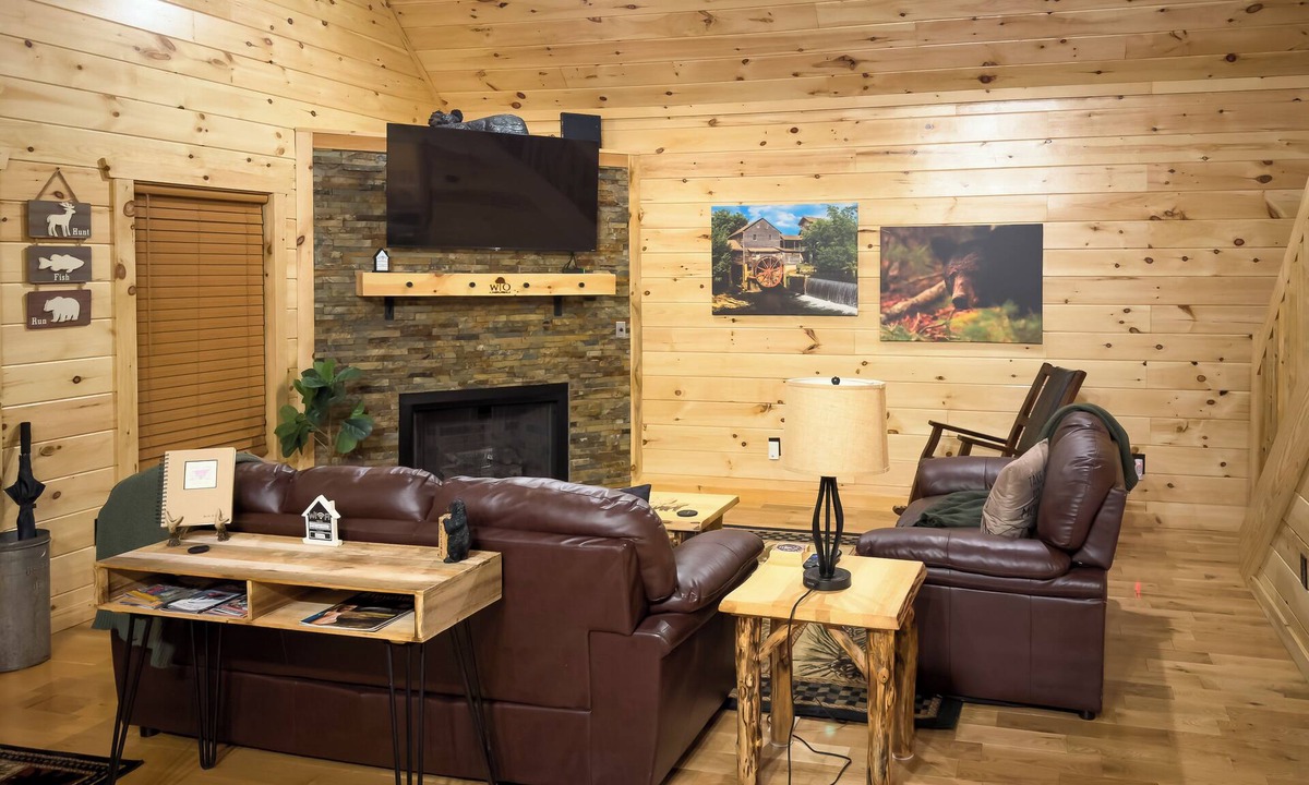 White Oak Lodge Cabin | Gatlinburg Mountain Cabin: 4 Mi to National Park!