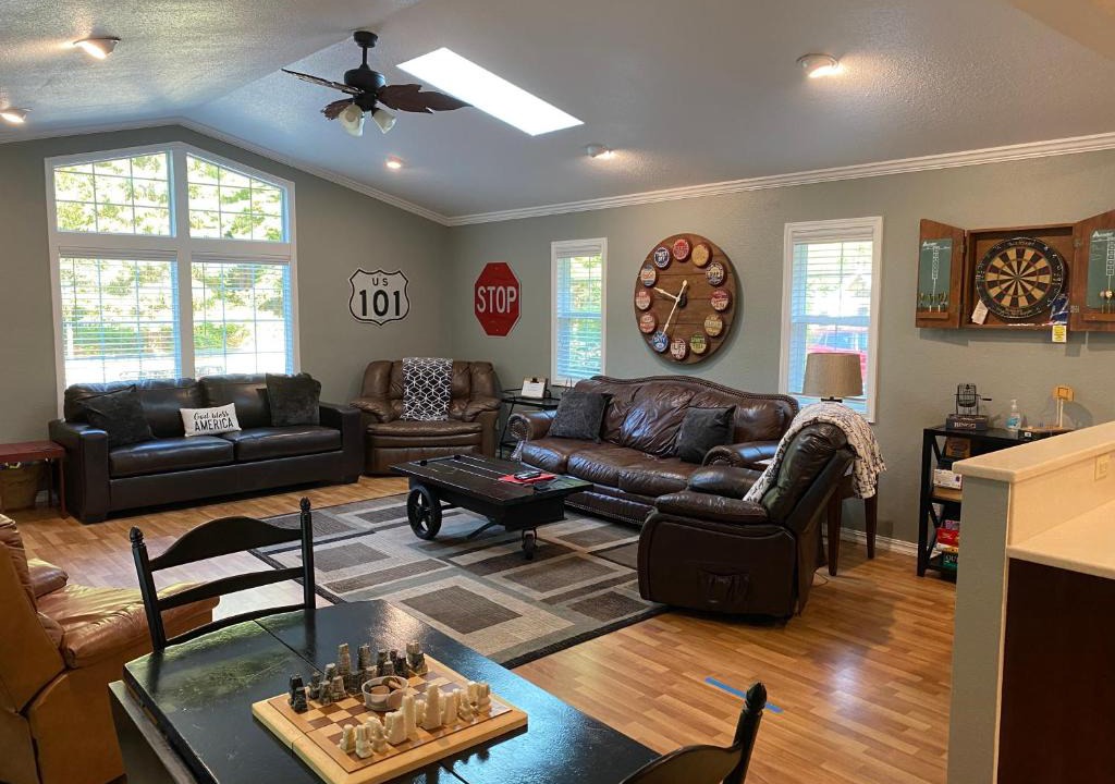 Crescent City Apartment | Get away in the Redwoods