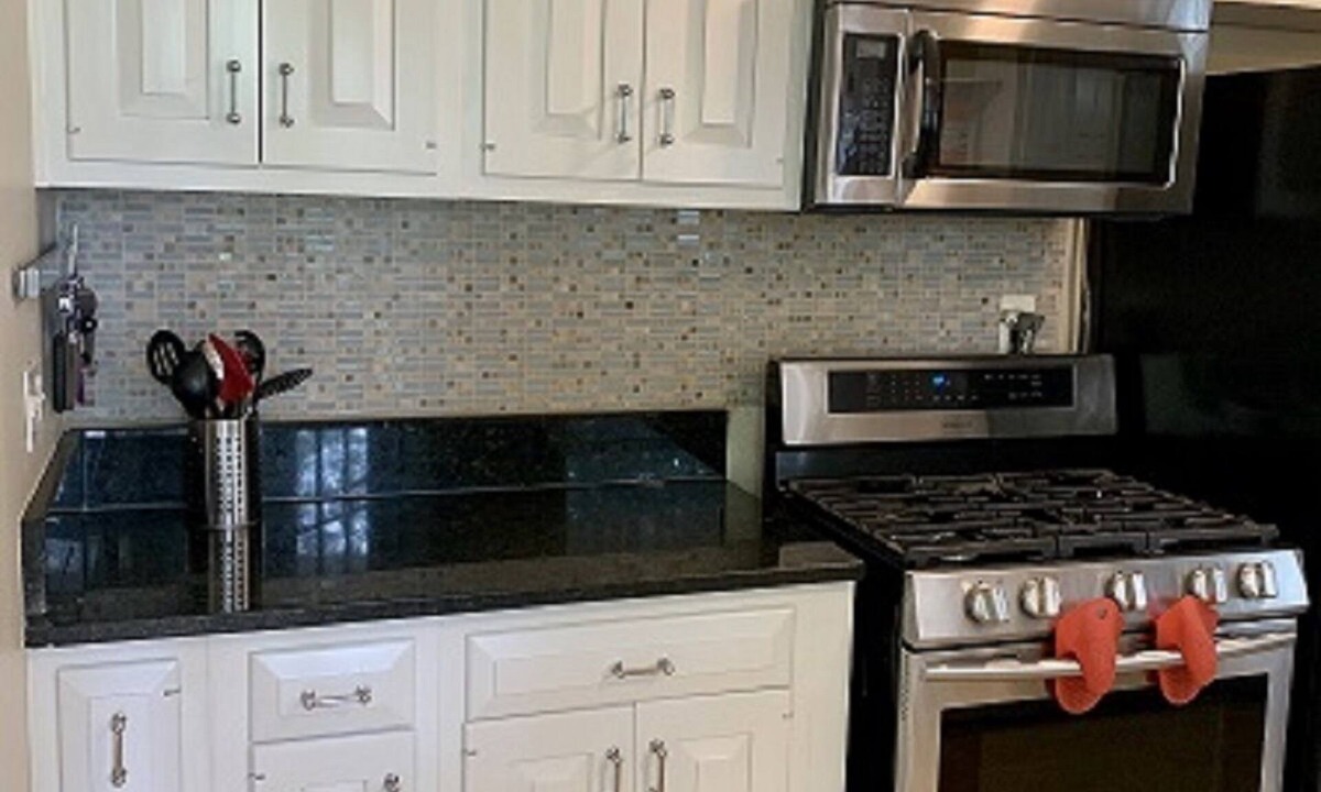 Fairfax House | GMU & Courthouse Suite