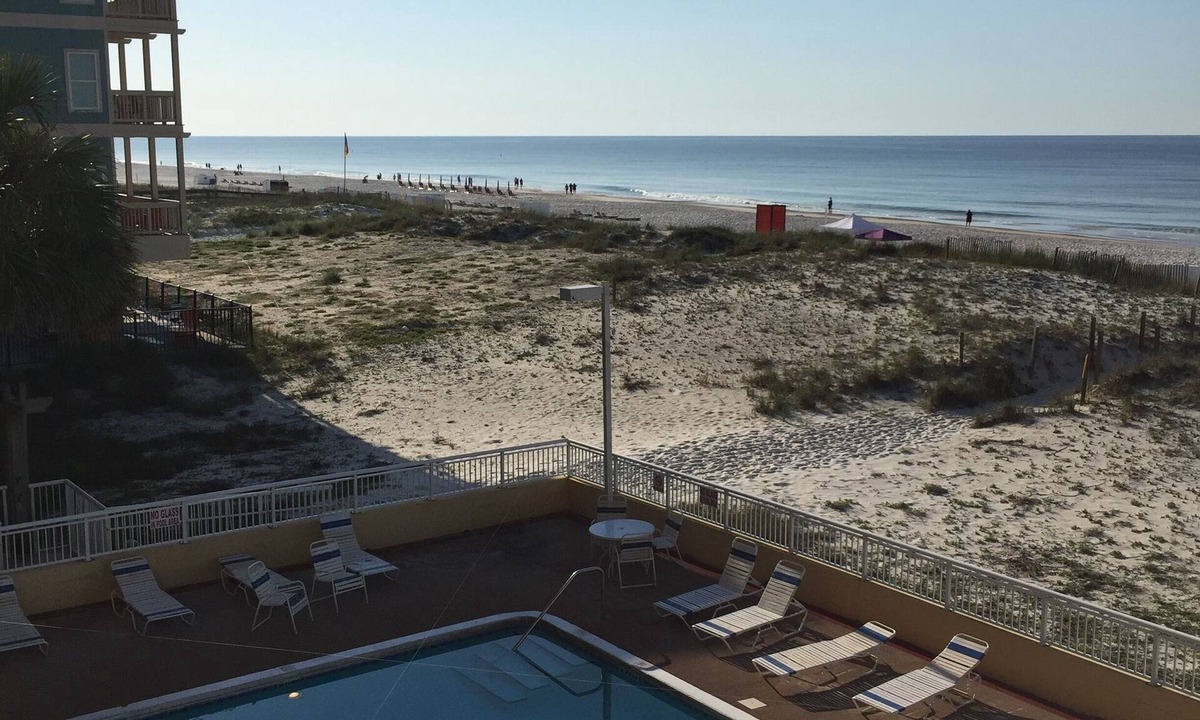 Ono Island Condo | Gorgeous beachfront getaway! Come watch the dolphins!