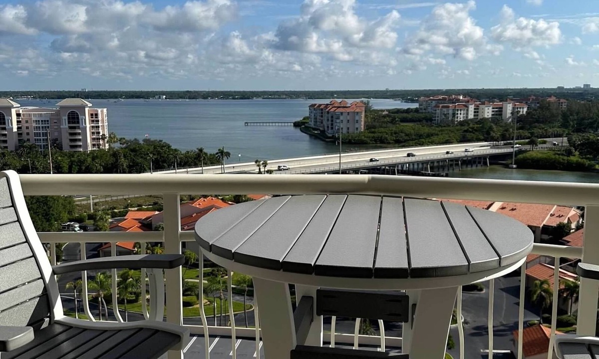 Bayway Isles Condo | Gorgeous views 5 minutes from St Pete Beach! Tons of amenities!