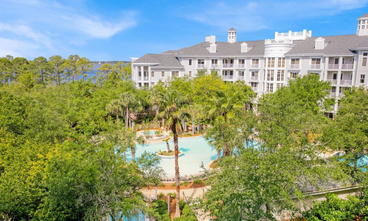 Tops Summit Miramar Beach | Baytowne Wharf