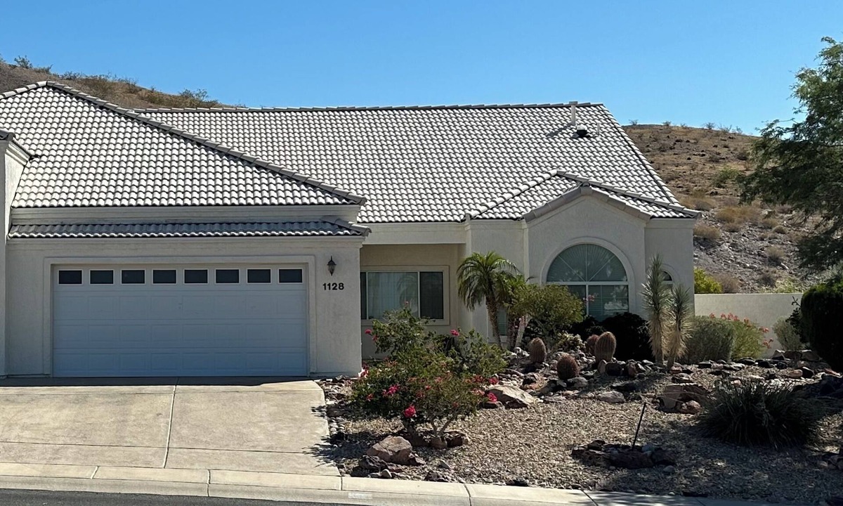 Bullhead City House | Great for families. Den is 4th bedroom with full bunk beds. Gated Community