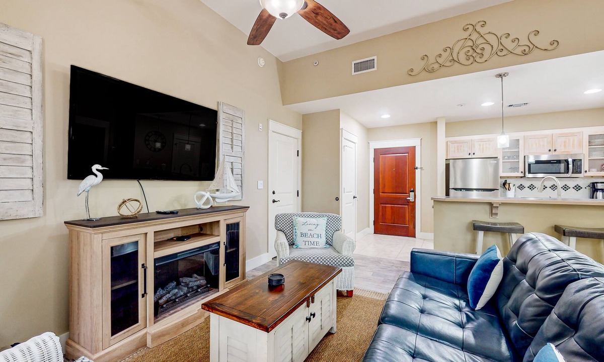 Baytowne Wharf Condo | Ground-floor condo with patio, central AC, shared pool, & tennis