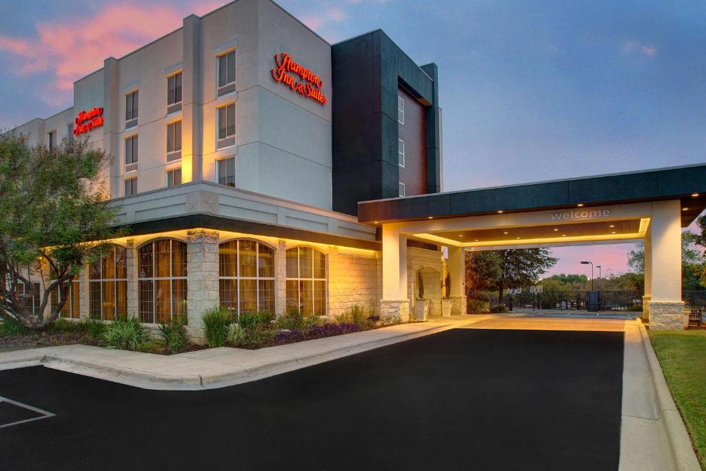 Hampton Inn Airport | Austin