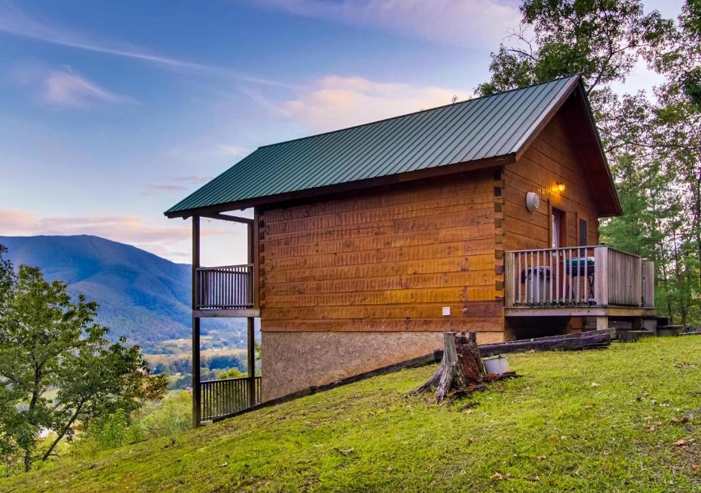 Gatlinburg - Pigeon Forge House | Hatcher's Mountain Cabin