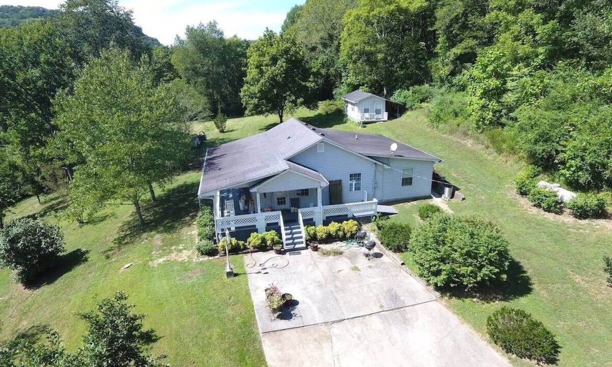 Whites Creek House | Hillbilly haven Summa