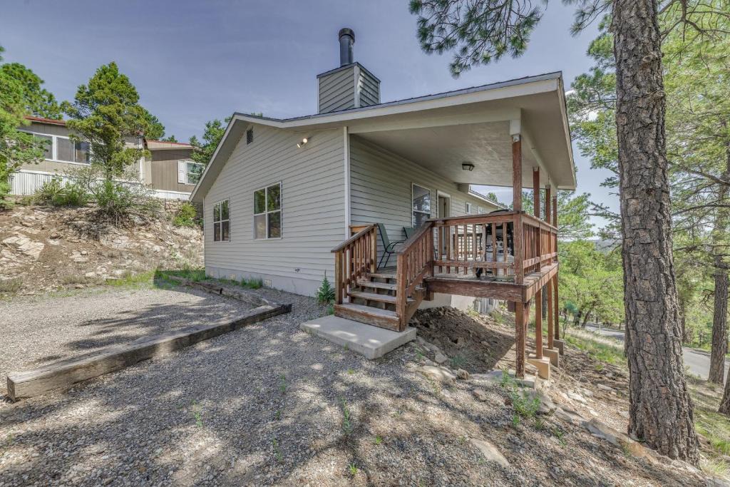Ruidoso House | Hillside Haven with Deck Less Than 2 Miles to Dwtn Ruidoso!