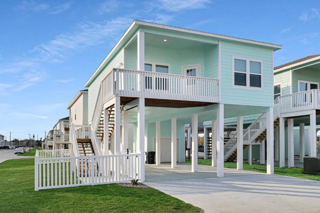 Rockport House | Hook Line and Sleeper