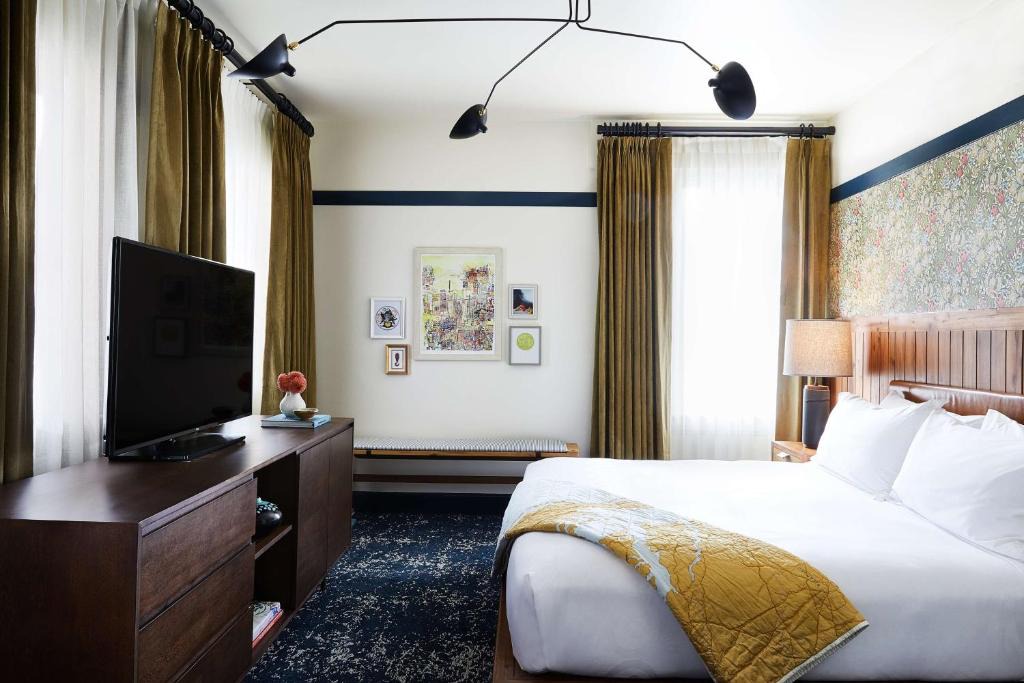 Hotel Revival Baltimore Part Of Jdv | Mount Vernon