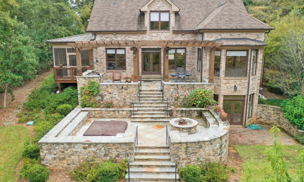Lake Oconee House | Huge Home on Water, Sleeps 16, Lots of Family Activities Included on Property!