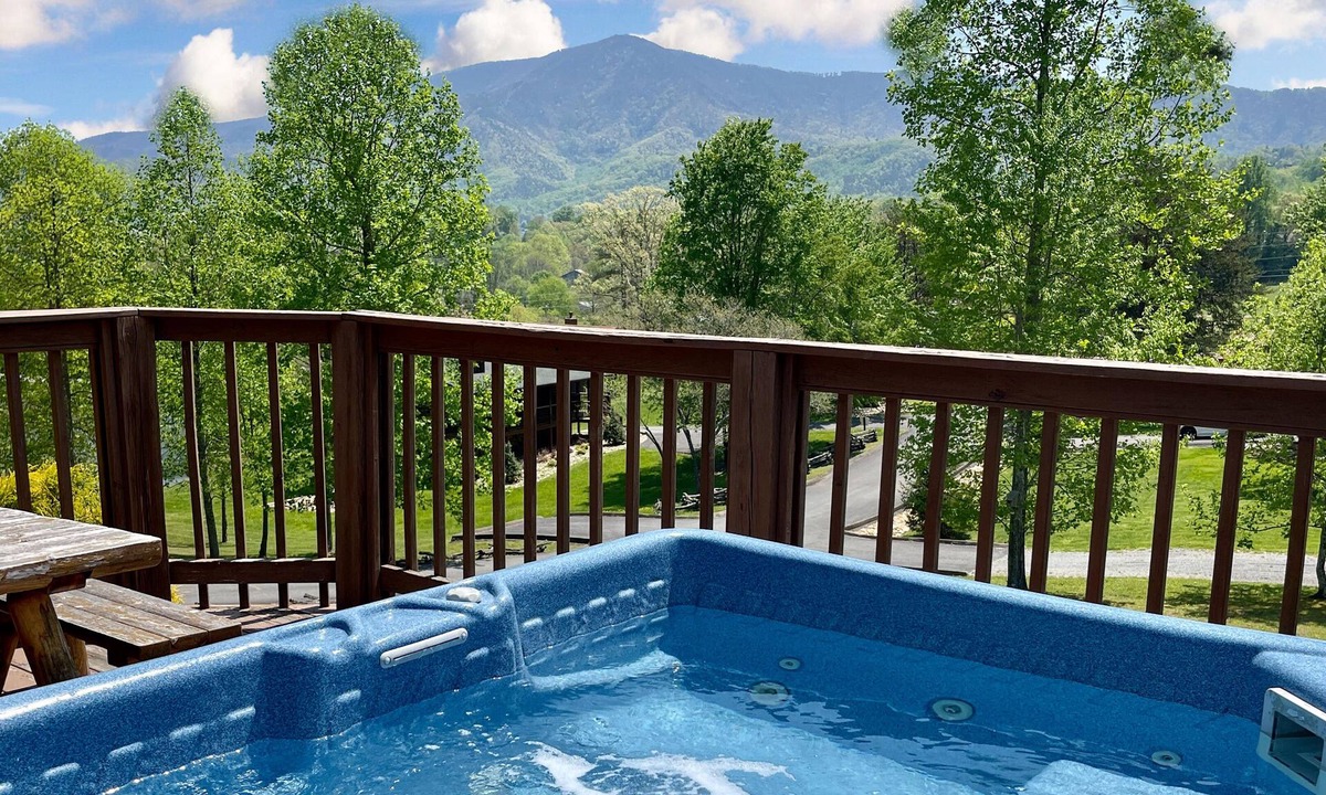 Wears Valley Cabin | Hunter Jack's: Free Attraction Tickets, Hot Tub & Mountain Views From Every Window