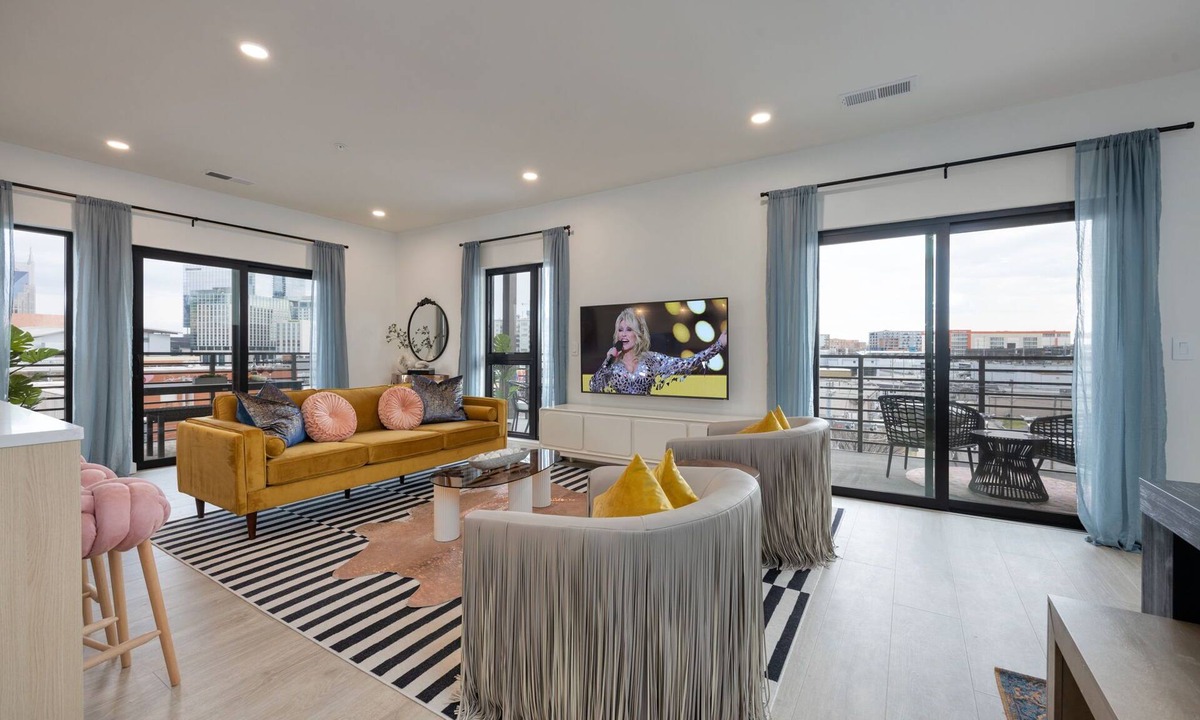 The Gulch House | Hyve-The Dolly Parton Experience-Private Balcony