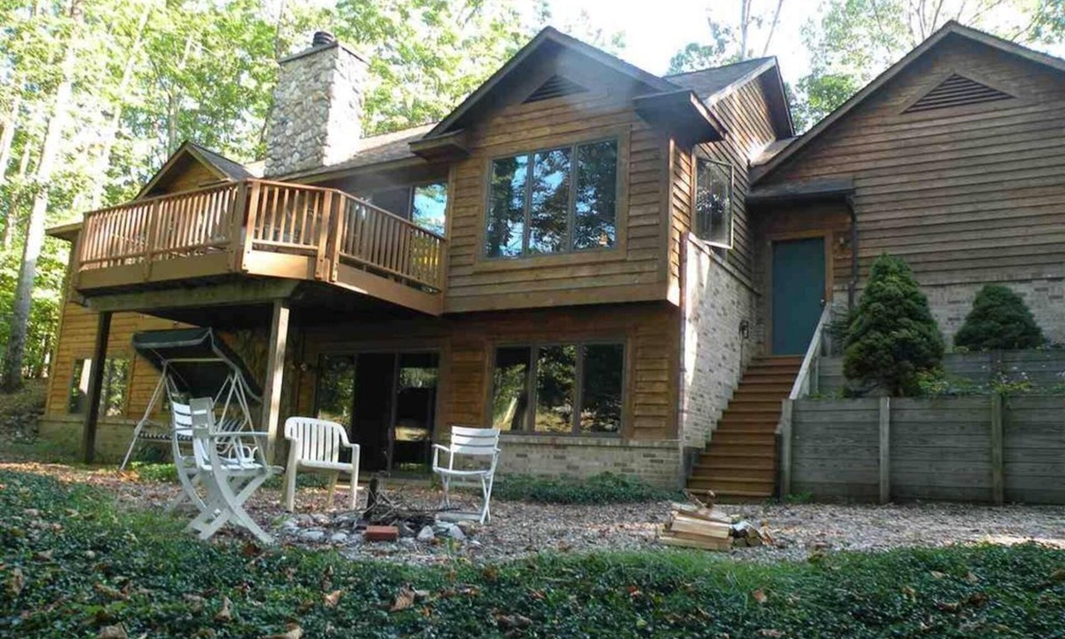 Bellaire House | Immaculate Shanty Creek/Schuss Mountain Resort Home