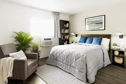 Central Newport News Hotel | Intown Suites Extended Stay Newport News VA - North