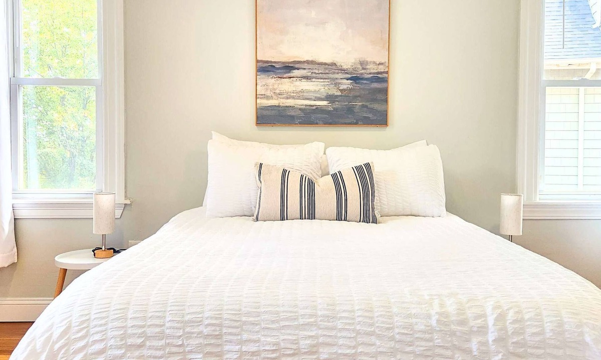 College Hill Apartment | Jennifer's Stay Steps to Brown U RISD College Hill