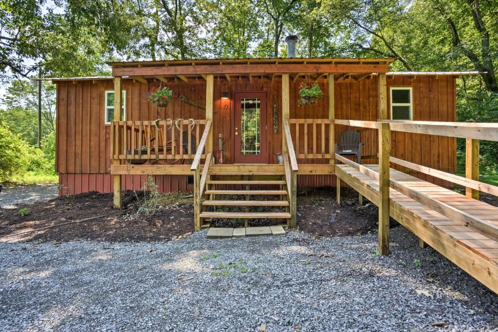 New Concord House | Kentucky Cabin with 2 Fishing Ponds and Trail Access