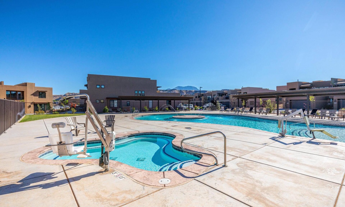 St. George Villa | Kickin' It At Karisma 2