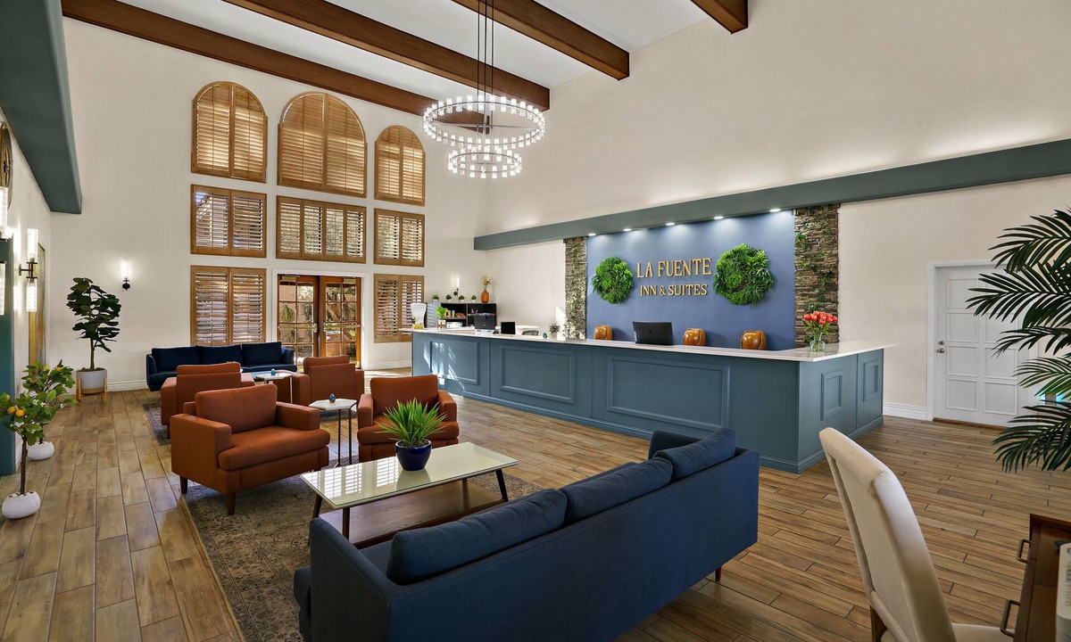 Yuma Hotel | La Fuente Inn & Suites
