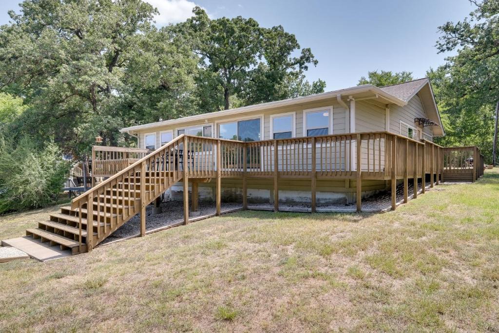 Wellborn House | Lakefront College Station Home Near Texas A and M!
