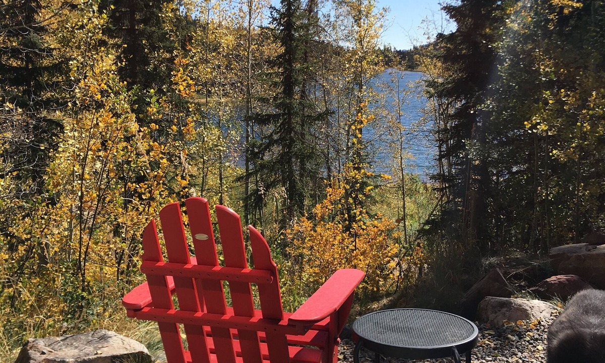 Columbine Lake Cabin | Lakeside Adventurer's Cabin