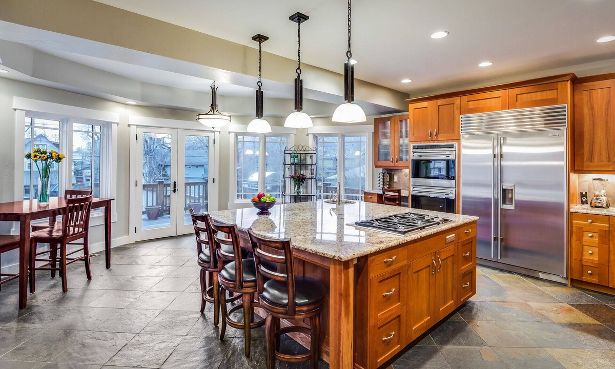 Whittier House | Large Comfortable home with Flatiron views