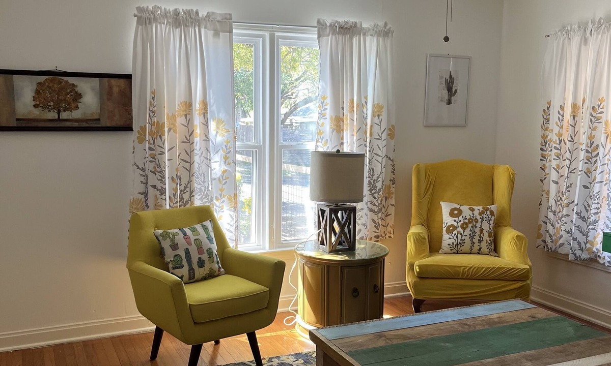 Brentwood Apartment | Long stay, comfortable, centrally located, off street parking, and fenced yards