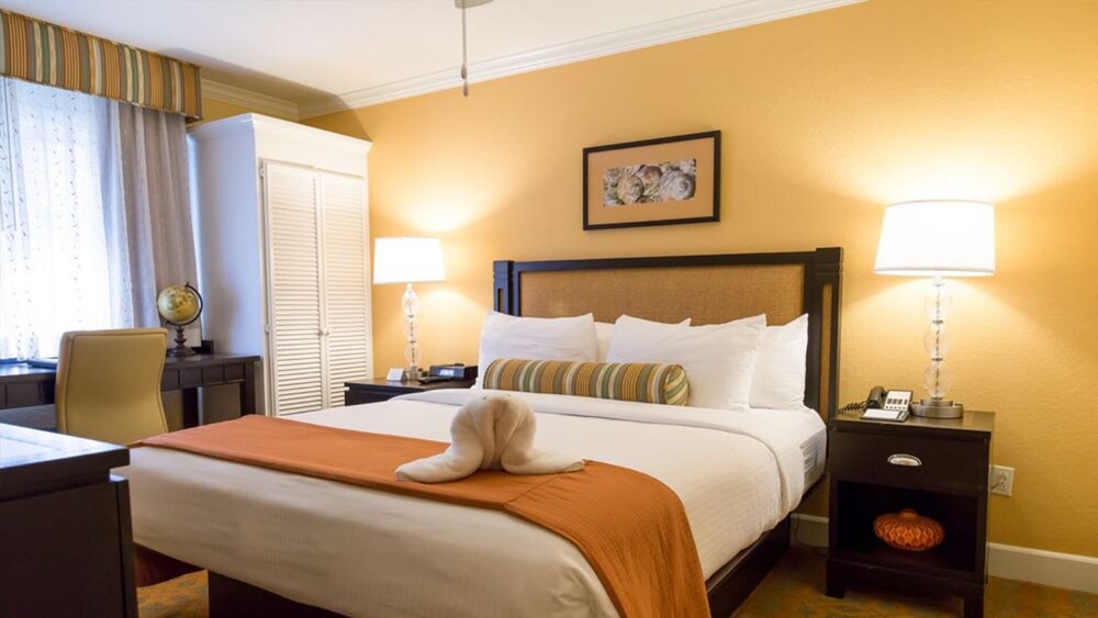 Carlsbad Village Other | Luxurious 1 bedroom, 1 bath condo - Carlsbad Inn Beach Resort! Best Rates!