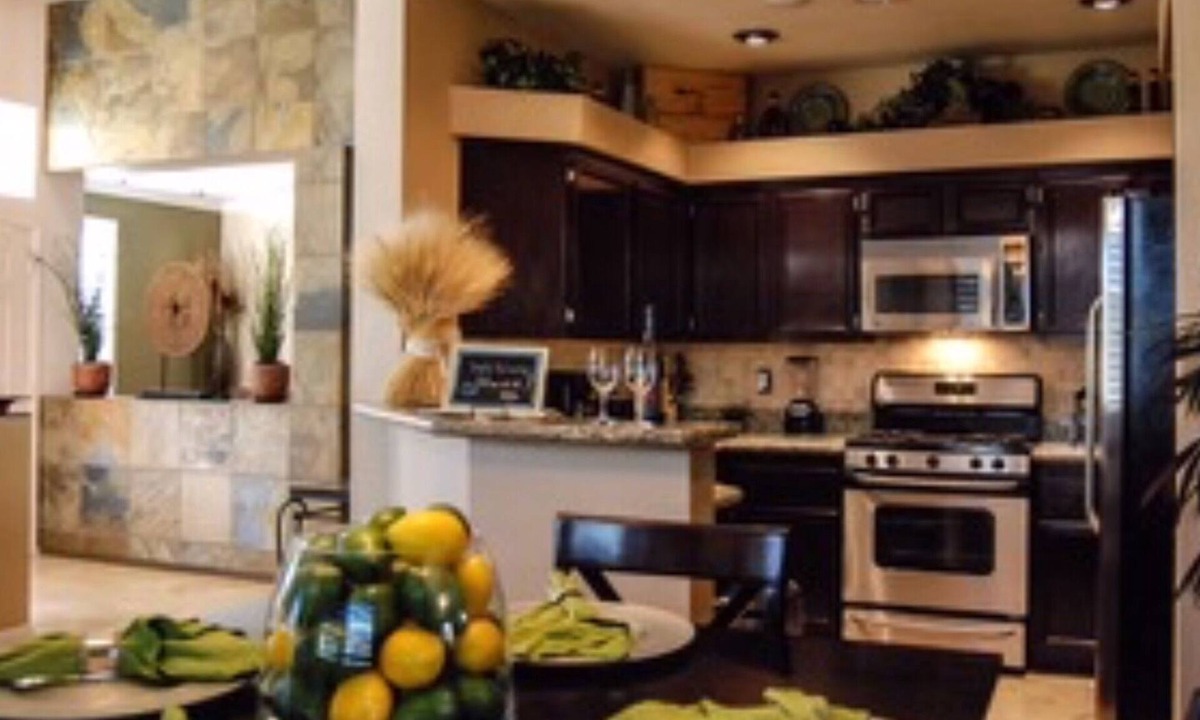 Las Vegas Condo | Luxurious Accommodation minutes from Raiders Stadium and famous Las Vegas Strip