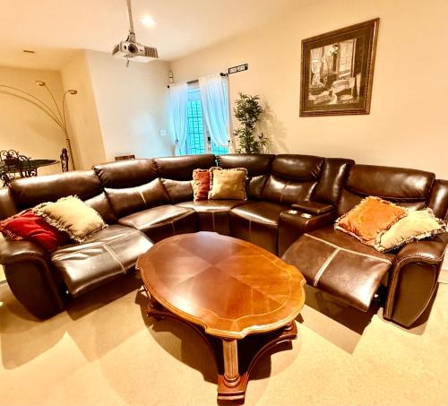 Clifton Apartment | Luxurious spacious apartment with private entrance
