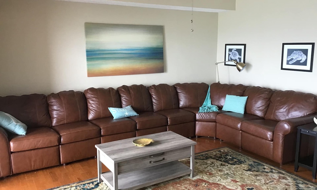 Geneva-on-the-Lake Condo | LUXURY 3BR/2BA LAKEFRONT CONDO Private beach-indoor pool-perfect for families!