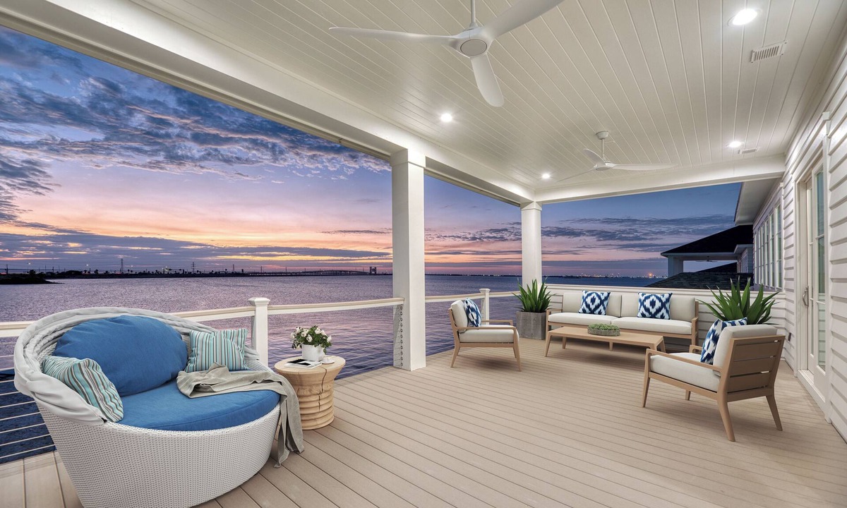 Galveston House | LUXURY AND LOCATION! WATERFRONT PROPERTY WITH POOL, HOT TUB AND WHITE SAND BEACH
