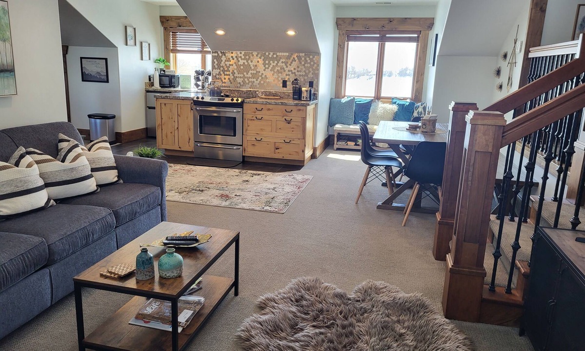 Midway House | LUXURY Loft on Multi-Million 4 acre Estate in charming, Swiss town
