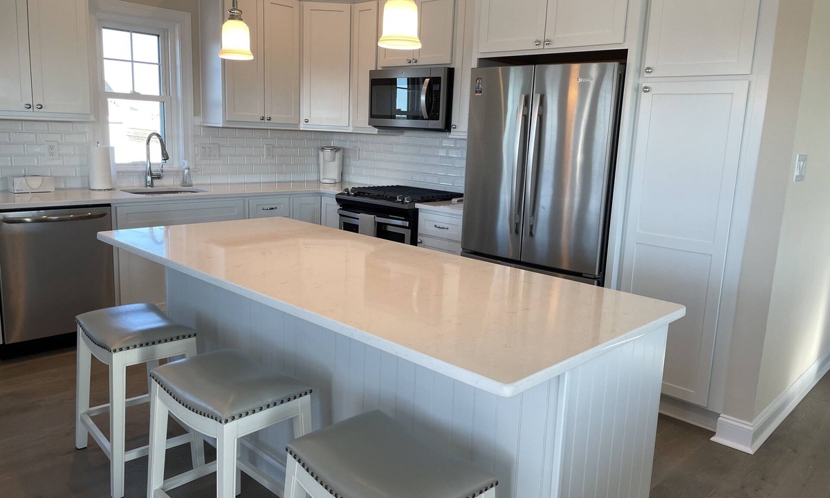 Gold Coast House | Luxury Newer construction -5BR 3.5 bath 2nd floor