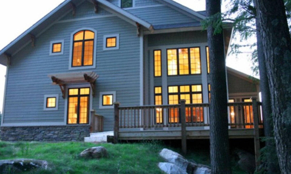 Three Lakes House | Luxury on the 3L chain sleeps 8+ at the Northernaire Resort's Premier Unit!