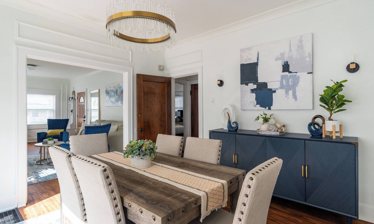 Hyde Park House | Luxury Short/Midterm Hyde Park Getaway