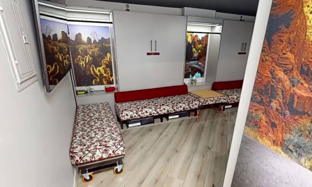 Las Vegas Strip Resort | LVStripHouse Condos Sleeps up to 14