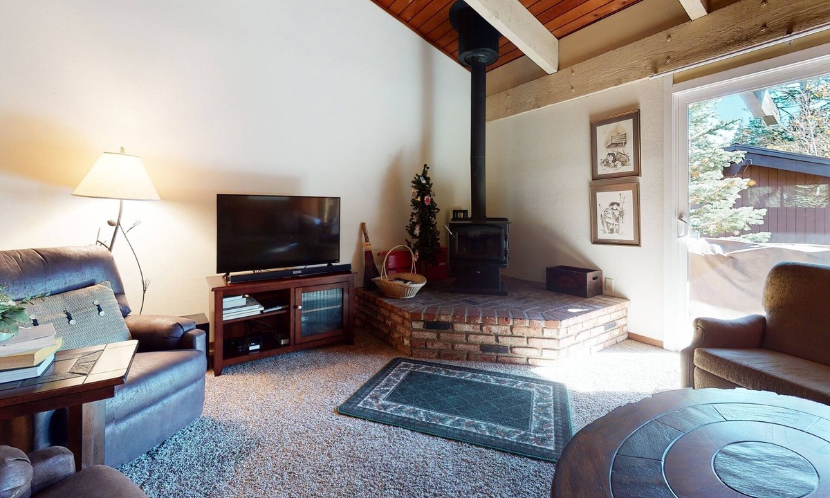 Mammoth Lakes Condo | Mammoth Estates 223 Lovely Mountain condo with Wood Burning Fireplace in Prime location by RedAwning