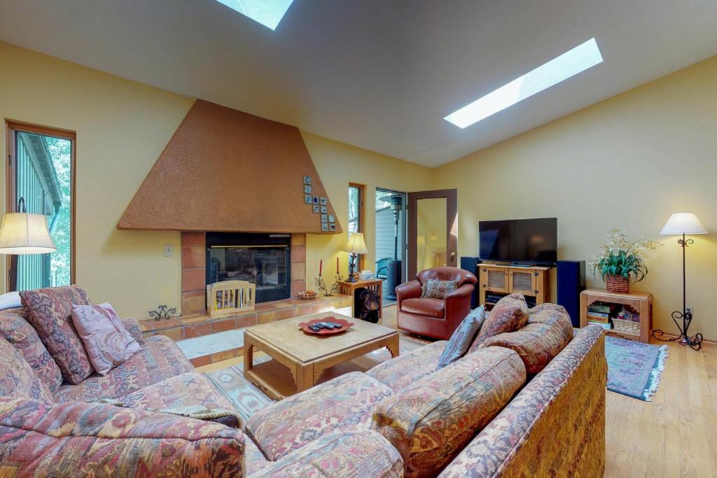 Intermountain House | Meadow Creek L-5