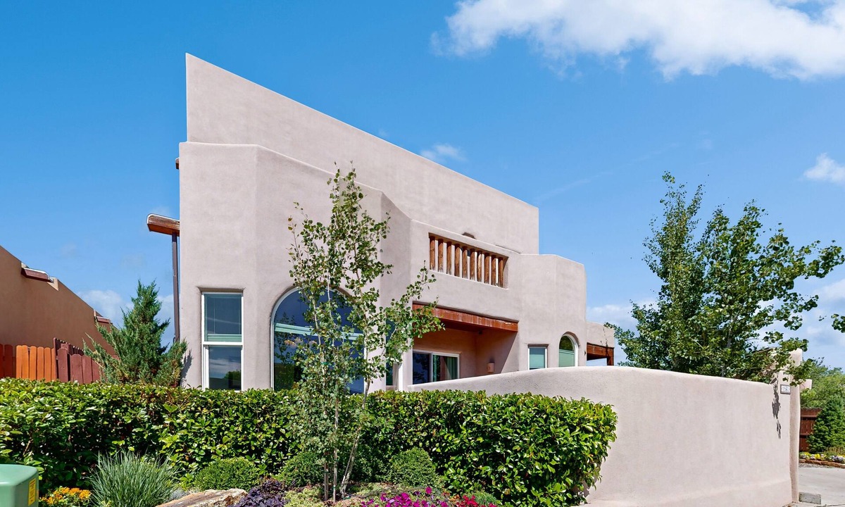 Southside House | Modern Adobe Home w/Mountain-View Balcony, Short Drive Downtown