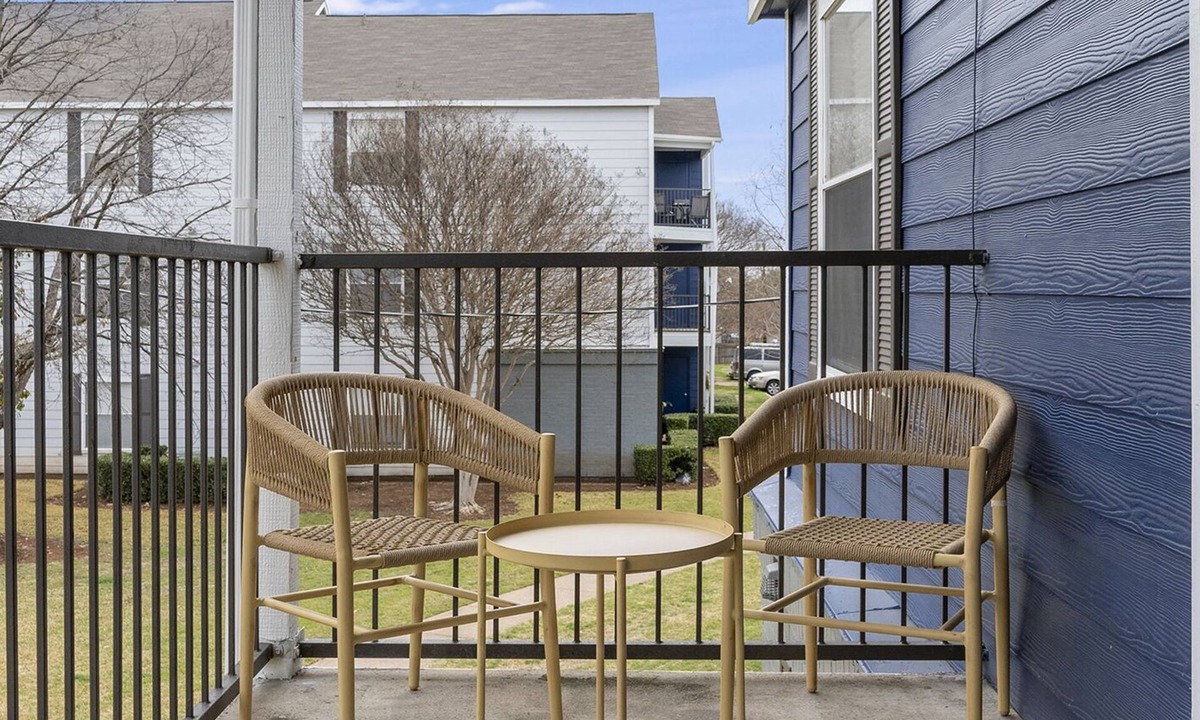 Georgetown Apartment | Modern Apartment in Prime Location (ID9170X94)