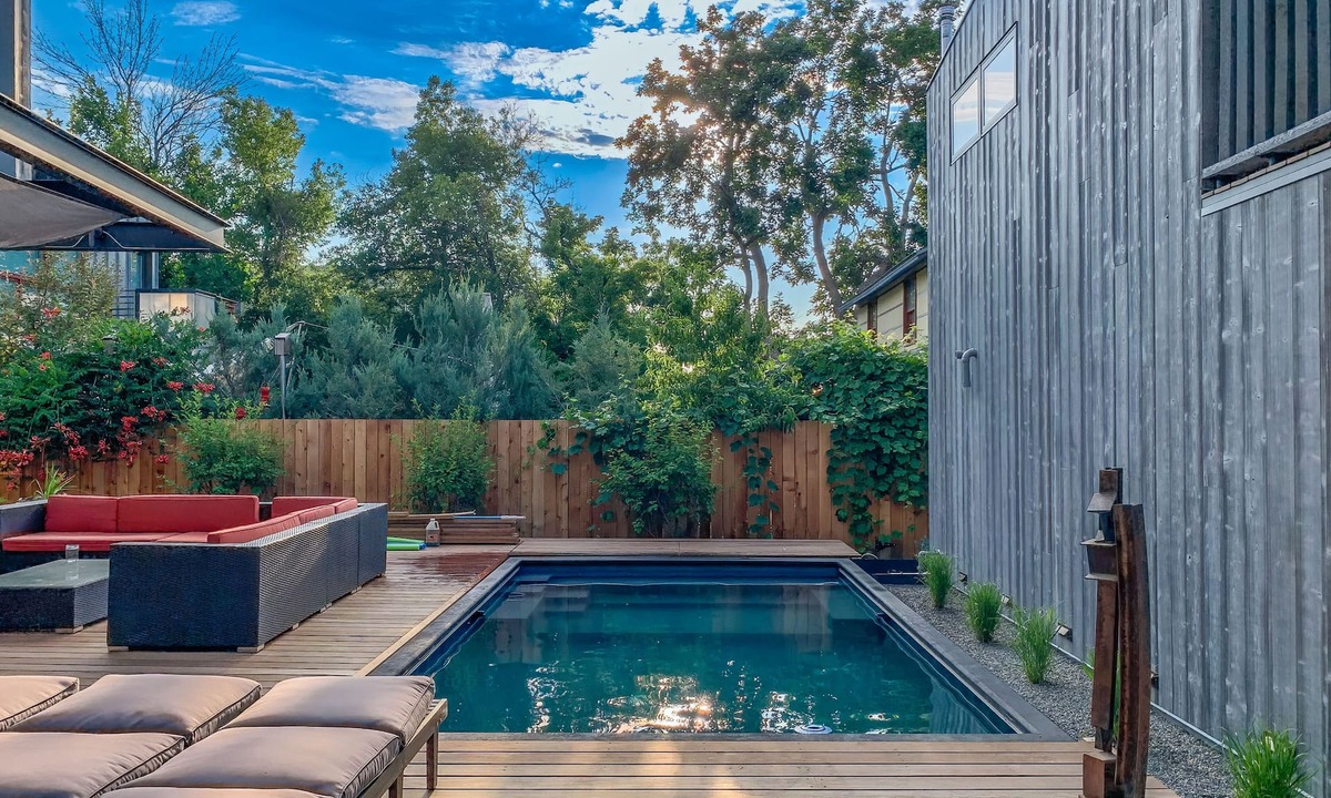 Whittier House | Modern, Art-filled, Downtown Oasis with Pool and Bocce - 3 blocks to Pearl St -