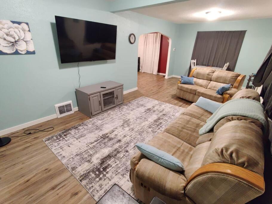 Munising House | Munising Getaway