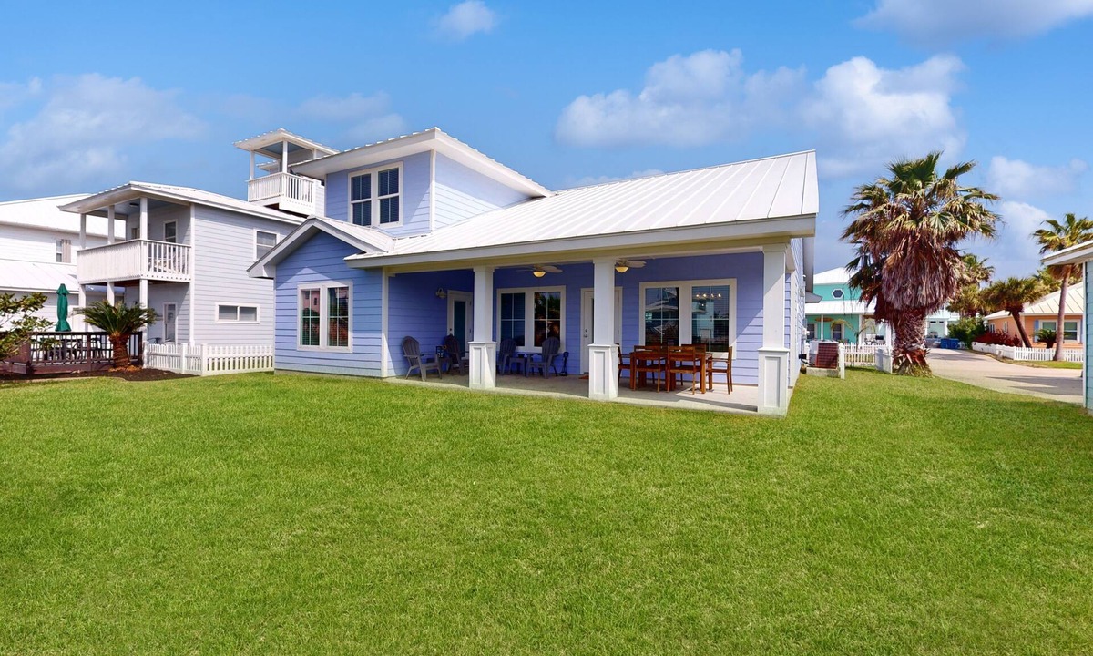 Mustang Royale | Port Aransas