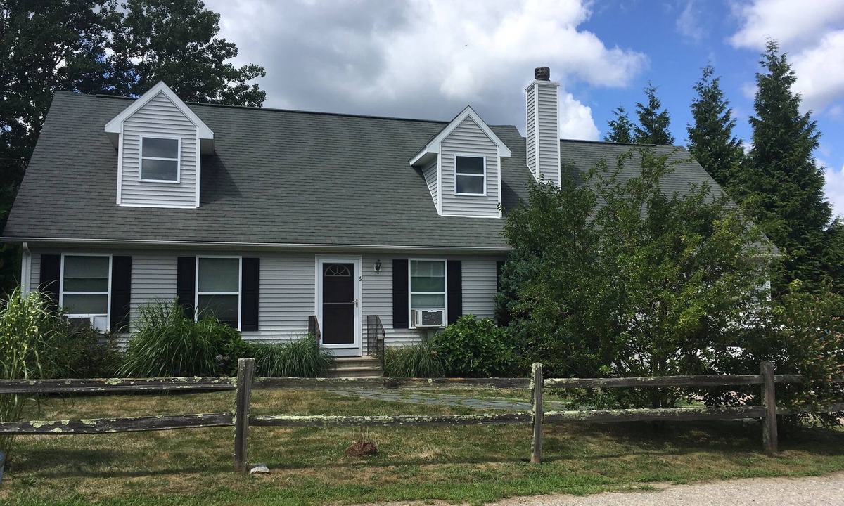Narragansett Pier House | Narraganett 4BR, Pier Neighborhood, Walk 2 Amenities, Dog-friendly, dead-end st.