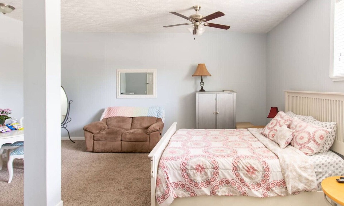 Cleveland Park Apartment | Nashville Gem * Central Suite * Easy Exploring!
