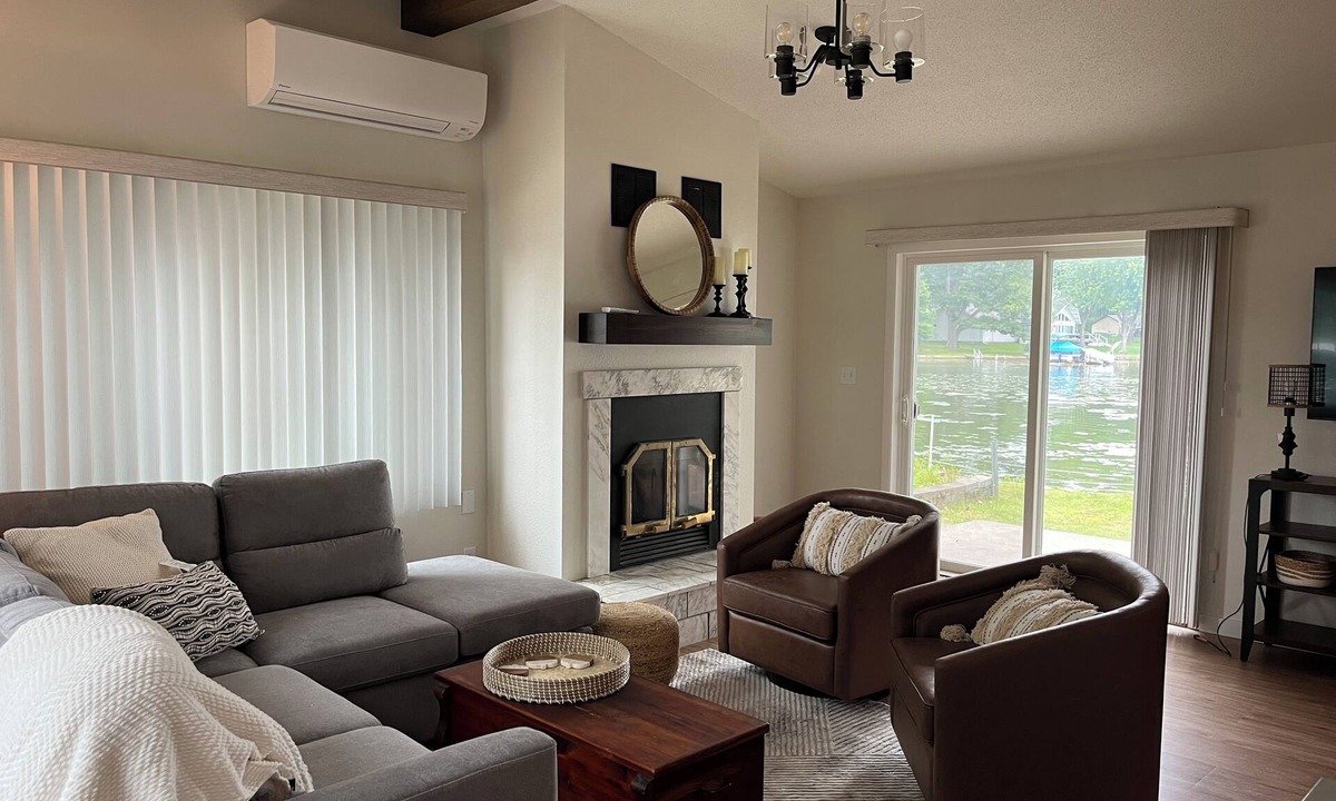 Holcombe Cabin | New Lake Holcombe listing 4 season, very cozy 2BR, 1BA sleeps 6