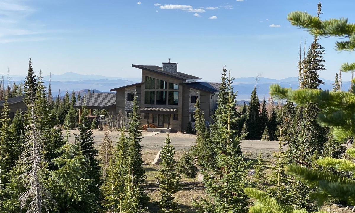 Brian Head Cabin | New Mountain Modern Home